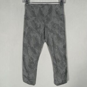 Athleta Capri Leggings Womens Size XS Light Gray Abstract Stretch Yoga Ahtletic